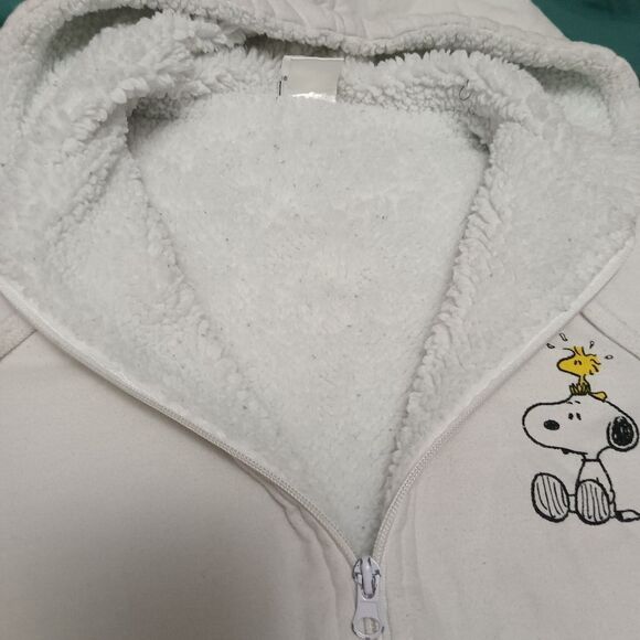 "Peanuts" official brand fleece lined hoodie. Size: M (7-9) (0855) - Picture 7 of 9